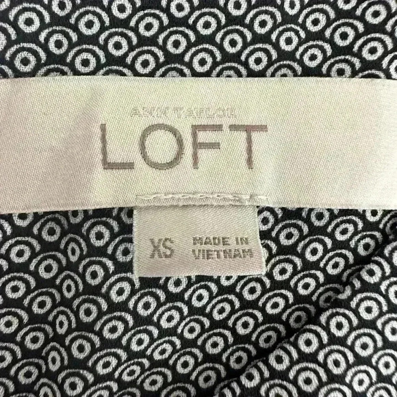Loft Ann Taylor Black and White Blouse (51) - Picture 8 of 9